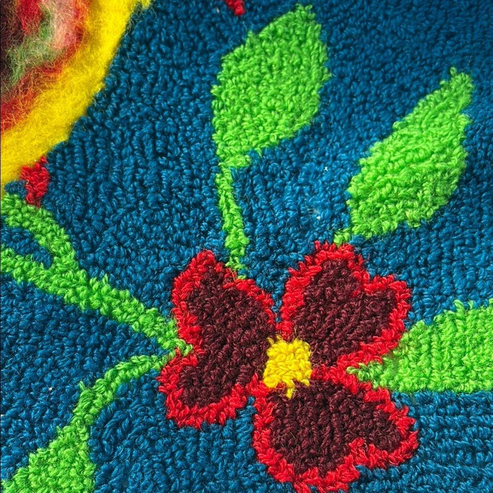 Handmade Colorful Bird Rug Hook - Picture 7 of 10
